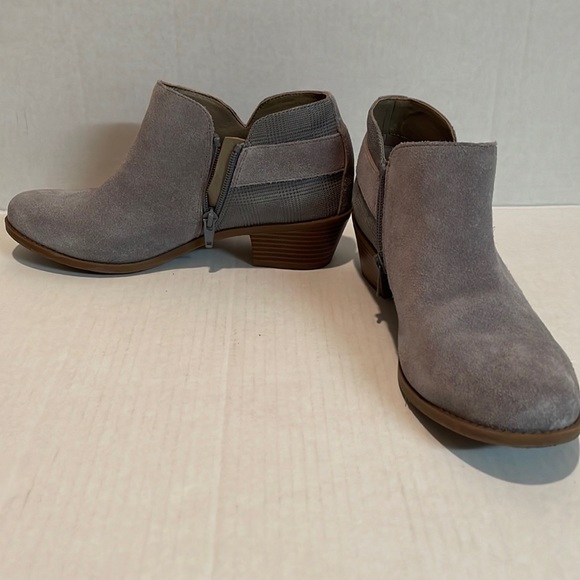 Women’s Vionic Suede Bootie - Picture 9 of 14